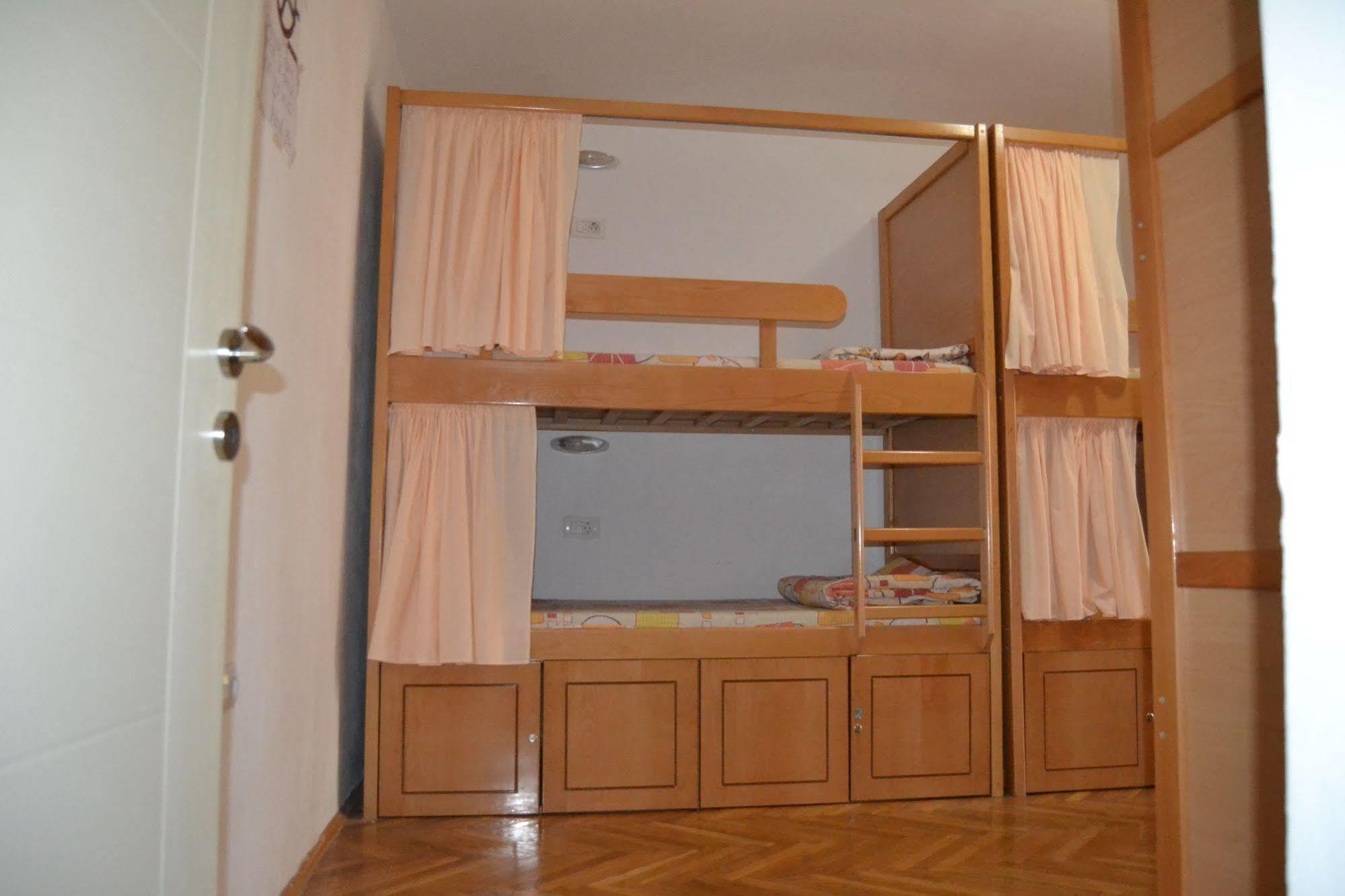 סקופיה Hostel Valentin 2 מראה חיצוני תמונה