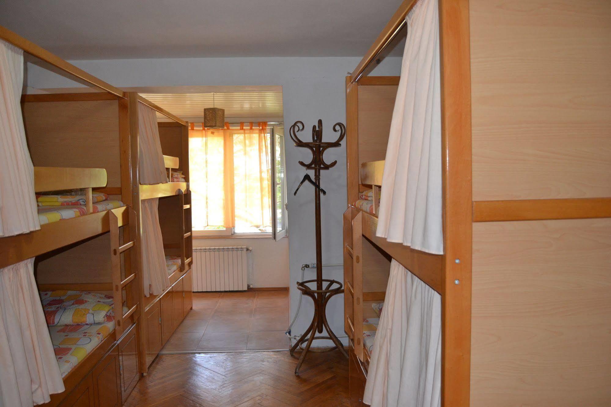 סקופיה Hostel Valentin 2 מראה חיצוני תמונה
