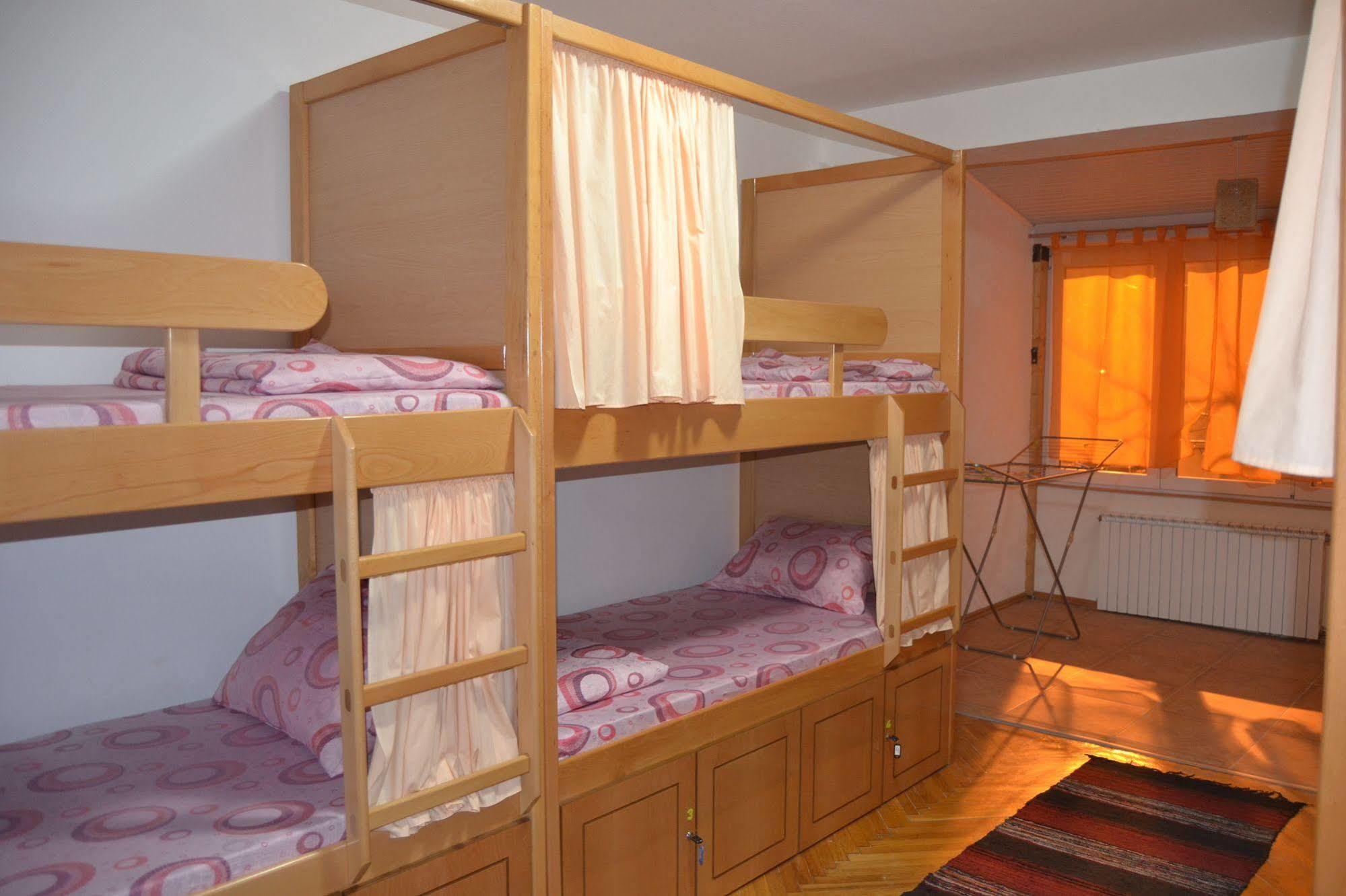 סקופיה Hostel Valentin 2 מראה חיצוני תמונה